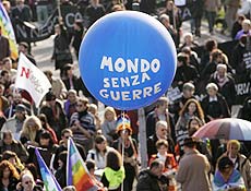 Italianos protestam contra expanso de base militar dos EUA nas ruas de Vicenza