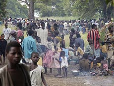 Desabrigados aguardam chegada de mantimentos em abrigos em Moambique