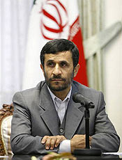 Presidente iraniano, Mahmoud Ahmadinejad, em conferncia