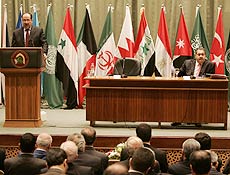 Premi iraquiano Nouri Al Maliki discursa em abertura de reunio sobre violncia no Iraque