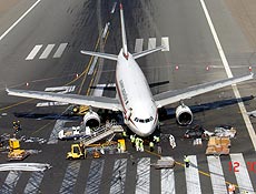 Acidente em decolagem fere ao menos 14 e fecha Aeroporto Internacional de Dubai