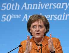 Angela Merkel tentou promover a aceitao do Tratado da UE durante a celebrao