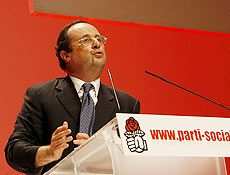 Lder do Partido Socialista da Frana, Franois Hollande, receber indenizao de revista