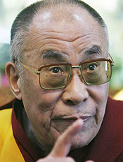 O dalai-lama, lder espiritual tibetano, ameaou hoje renunciar