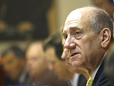 Ehud Olmert expressou "profundo pesar" pela morte de família em ataque israelense em Gaza