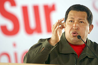 Aliados do presidente da Venezuela, Hugo Chávez, devem perder eleições regionais, diz pesquisa realizada em 15 Estados no país