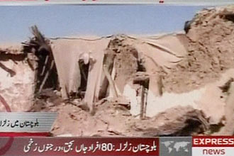 Destruio provocada por terremoto no Paquisto; veja vdeo