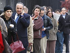 "[Durante o dia de hoje, eleitores fazem fila para votar no prximo presidente dos EUA]":http://www1.folha.uol.com.br/folha/mundo/ult94u463914.shtml