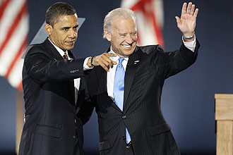 Os democratas Barack Obama e Joe Biden comemoram conquista da Casa Branca em eleio histrica nos Estados Unidos