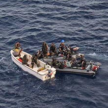 Agentes franceses prendem piratas somalis que tentavam atacar navio da Libria