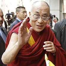 14 dalai-lama  reconhecido como um dos grandes propagadores da paz mundial