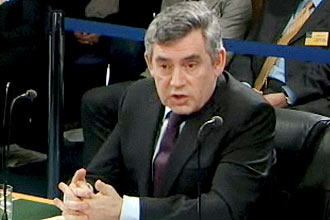 Gordon Brown participa de inqurito sobre Guerra do Iraque e diz que invaso foi correta; depoimento deve durar quatro horas