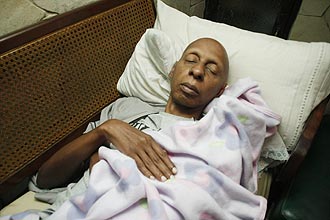 Dissidente cubano Guillermo Farias foi hospitalizado; ele est em greve de fome h 16 dias pela libertao de 26 presos 