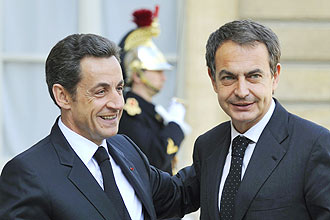 Presidente francs, Nicolas Sarkozy, recebe o espanhol Jose Luis Rodriguez Zapatero para enterro de policial morto pelo ETA 