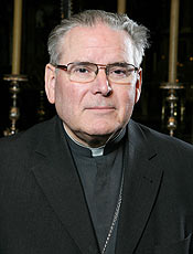 Em foto de arquivo, ex-bispo Roger Vangheluwe aparece em Bruges
