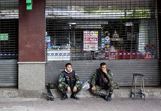 Soldados em posto em Bancoc, Tailndia; governo rejeitou negociar com rebeldes enquanto houver protestos