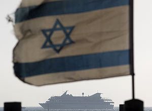 O navio turco Mavi Marmara liderou uma flotilha com ajuda humanitria a Gaza; ataque de Israel matou 9
