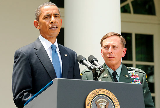Obama nomeia Petraeus como o novo chefe das operaes da Otan e dos EUA no Afeganisto