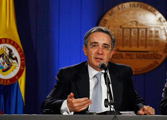 O governo de lvaro Uribe acusou a Venezuela de esconder lderes das guerrilhas colombianas Farc e ELN