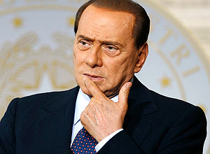 O premi italiano, Silvio Berlusconi; popularidade cai ao menos nvel desde 2008 