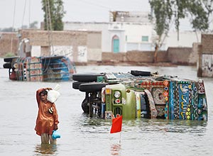 Mais de 1.750 pessoas morreram no Paquistão em decorrência das inundações que atingiram o país em agosto
