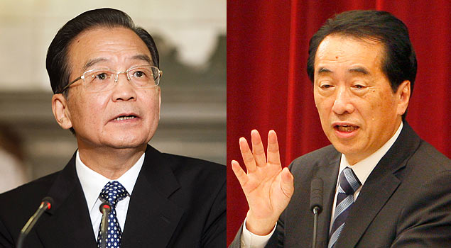 O chins Wen Jiabao ( esq.) e o japons Naoto Kan: promessa de melhorar relaes bilaterais