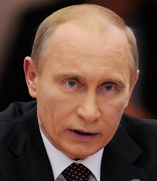 Vladimir Putin, ento premi, com suposto olho roxo na Ucrnia em 2010