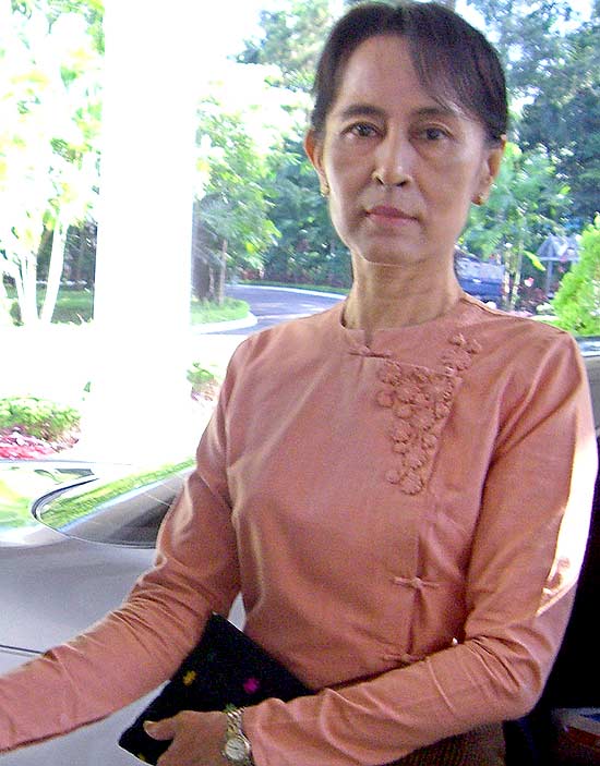 Aung San Suu Kyi deve ser libertada nas prximas horas, segundo agncias de notcias