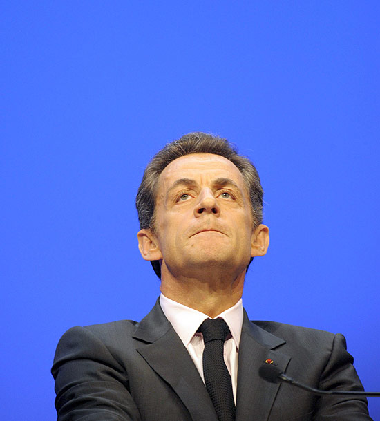 Presidente francs, Nicolas Sarkozy, faz discurso em Congresso de PRefeitos em Paris (Frana)