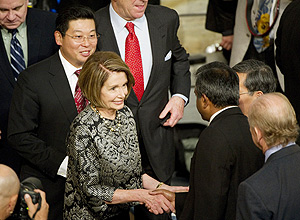 A congressista americana Nancy Pelosi chega  cerimnia de entrega do Nobel da Paz em Oslo, representando os EUA