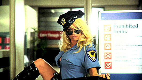A atriz Pamela Anderson protagoniza campanha do Peta; Hong Kong barra comercial por ser "picante demais"