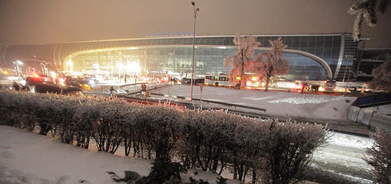 Aeroporto Domodedovo é o mais movimentado dos três terminais aéreos da capital russa; bomba matou 31