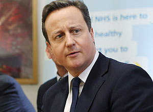 Premi britnico, David Cameron, defende transio no Egito, mas evita falar que Mubarak deve cair
