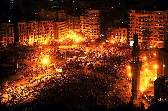 Praa Tahrir, no centro do Cairo,  palco de protestos e embates entre crticos e defensores do ditador Mubarak