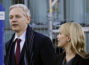 Fundador do WikiLeaks, Julian Assange, chega a tribunal no leste de Londres para segunda audincia de extradio
