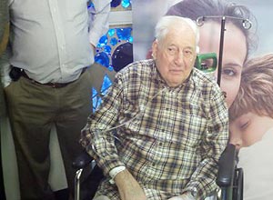 Hank Morello, 84, que errou o caminho de casa e acabou passando 5 dias perdido no deserto do Arizona, sem gua
