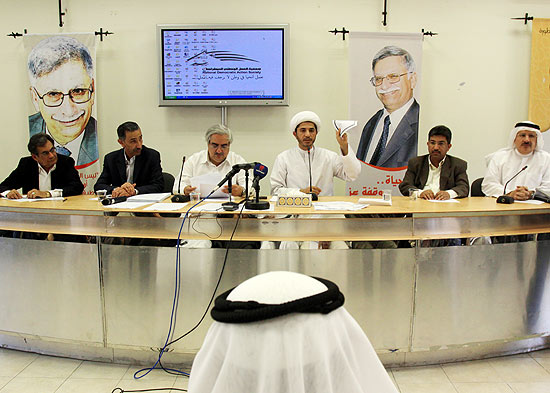 Lderes da oposio do Bahrein concedem entrevista coletiva para anunciar seus termos para negociar