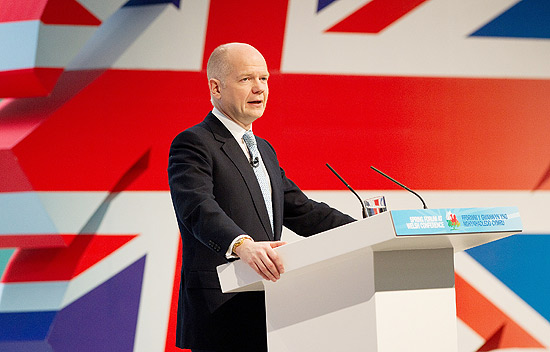 Chanceler britnico, William Hague, diz que Reino Unido prepara projeto sobre zona de excluso area na Lbia