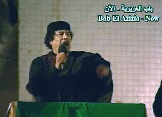 Reprodução da TV estatal da Líbia mostra o ditador Muammar Gaddafi reiterando que "sairá vitorioso" de lutas