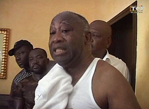 O presidente em exerccio da Costa do Marfim, Laurent Gbagbo, foi detido por foras leais ao seu rival