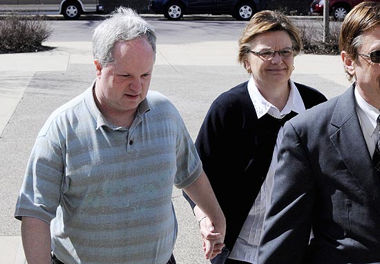 William Melchert-Dinkel foi condenado pelos suicdios de Mark Drybrough, 32, em 2005, e Nadia Kajouji, 18, em 2008