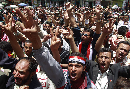 Centenas pedem renncia do ditador Ali Abdullah Saleh durante manifestaes deste sbado na capital do Imen