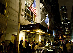 O hotel Sofitel, em Nova York, onde Strauss-Kahn teria tentado abusar sexualmente de uma camareira