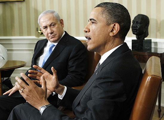 Presidente americano, Barack Obama, fala ao lado de premiê israelense, Binyamin Netanyahu