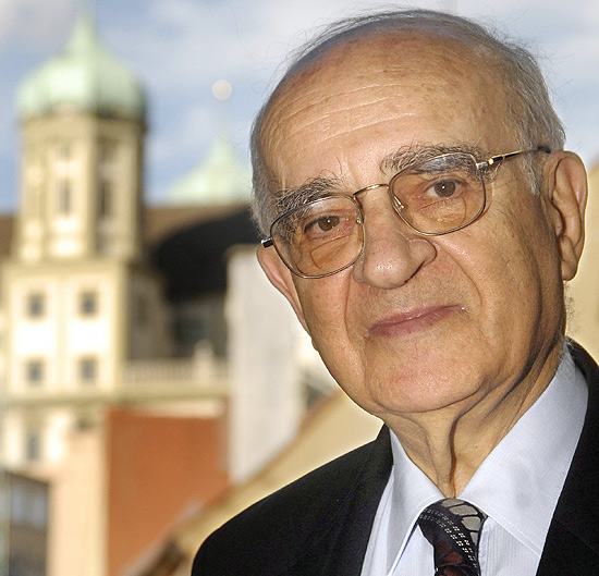 Mietek Pemper, que redigiu a lista de Schindler, morre aos 91 anos na Alemanha
