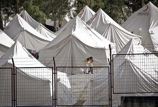 Mulheres, crianas e idosos srios so maioria nos campos de refugiados na Turquia, dizem autoridades turcas