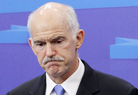Se no conseguir o voto de confiana, o premi grego, George Papandreou, deve renunciar