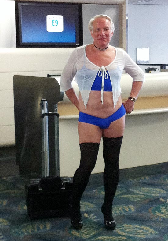 Passageiro não identificado viaja de lingerie feminina em voo da US Airways da Flórida a Phoenix