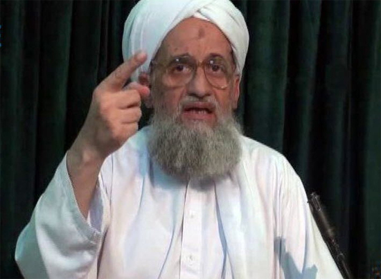 O líder da Al Qaeda, Ayman al-Zawahiri, elogiou os manifestantes sírios em um vídeo postado na internet