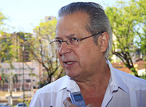 Jos Dirceu concede entrevista em Ribeiro Preto (SP), durante encontro regional do PT